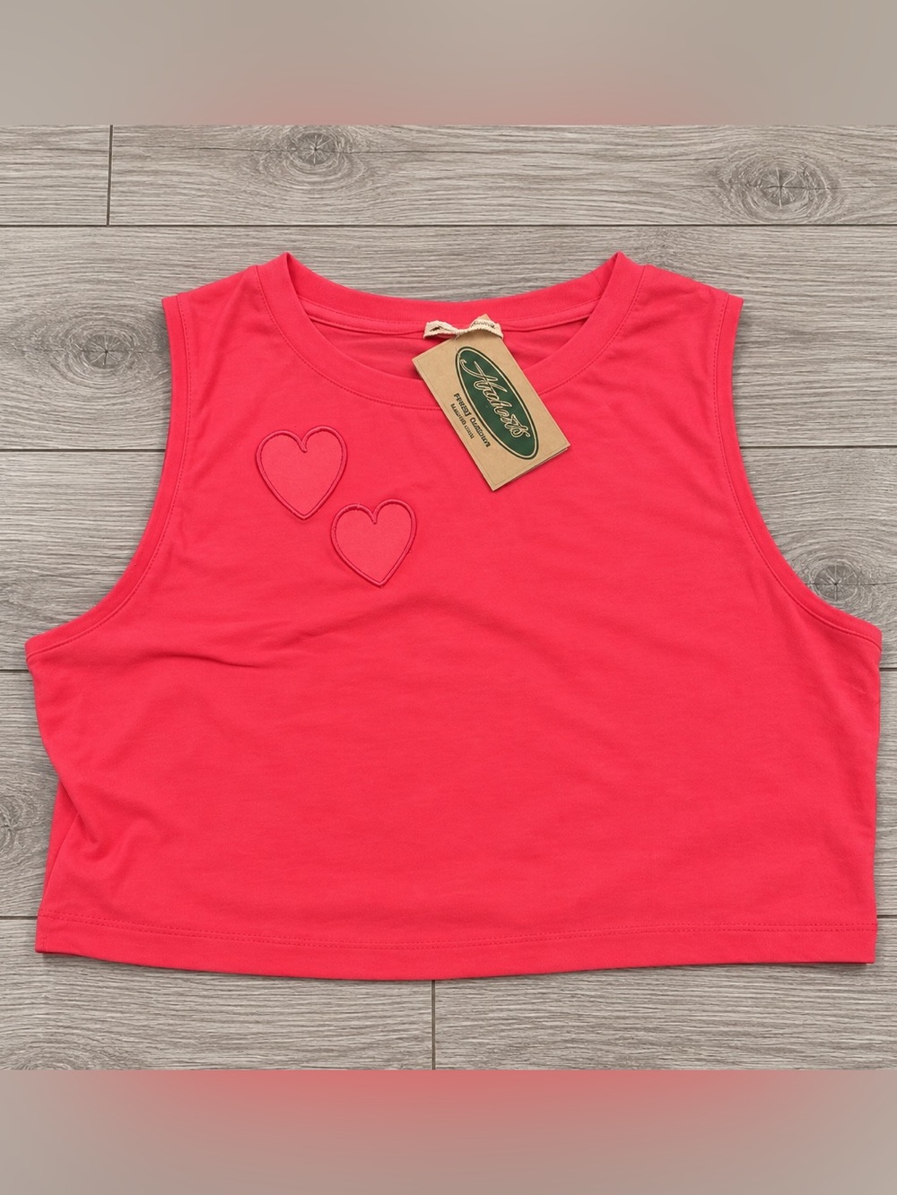 Hubert’s Women’s Red Cropped Tank Top Heart cut-out Detail Size L NWT